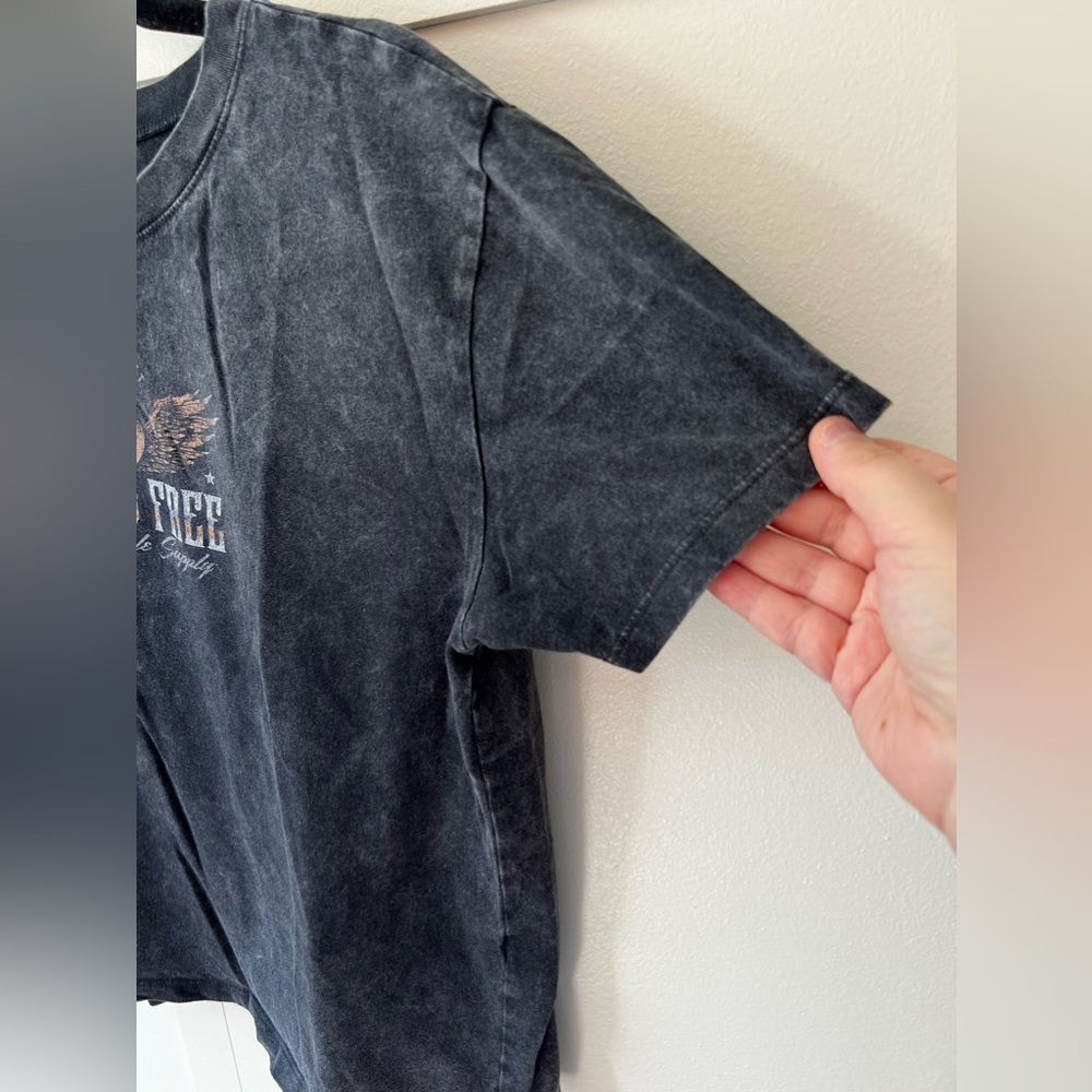 Hollister Women’s Marble Wild & Free T Shirt Size S - Picture 5 of 11